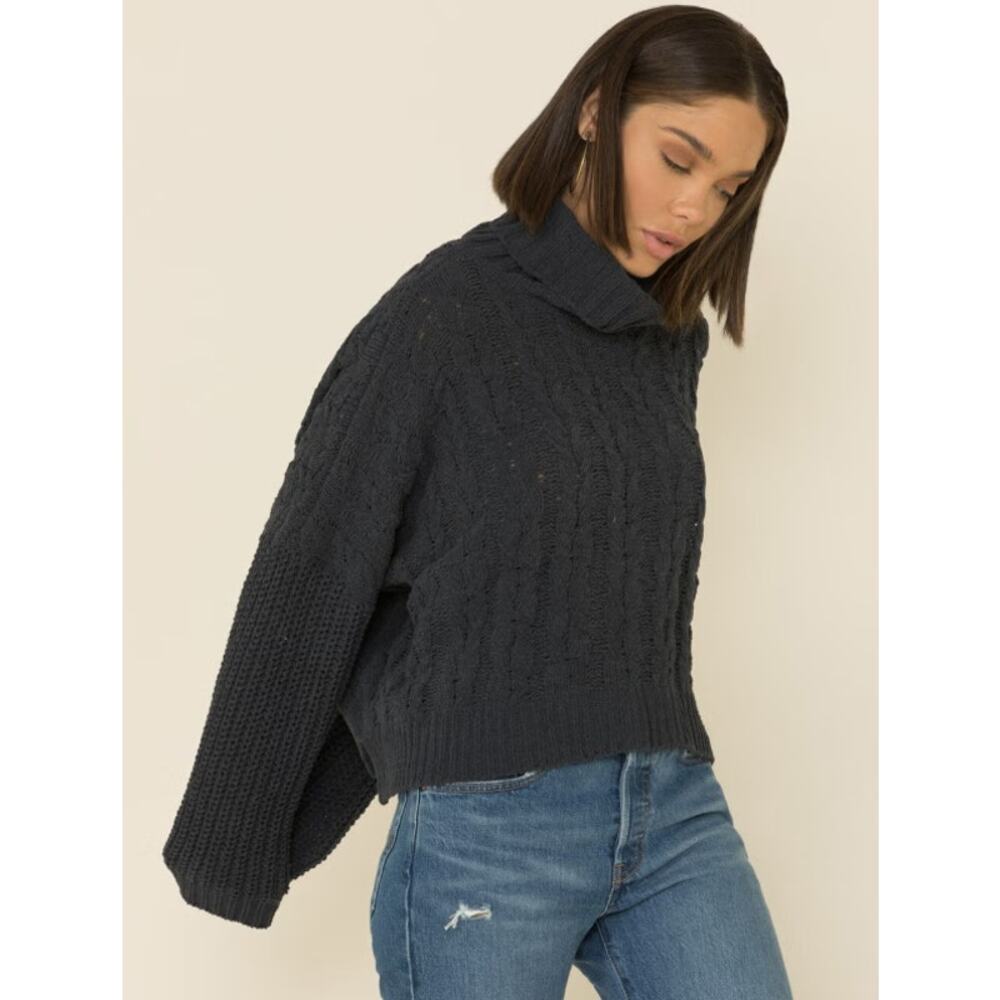 Pol Turtleneck Sweater Women's Medium Dark Gray Cable Knit High-Low Hem Pullover